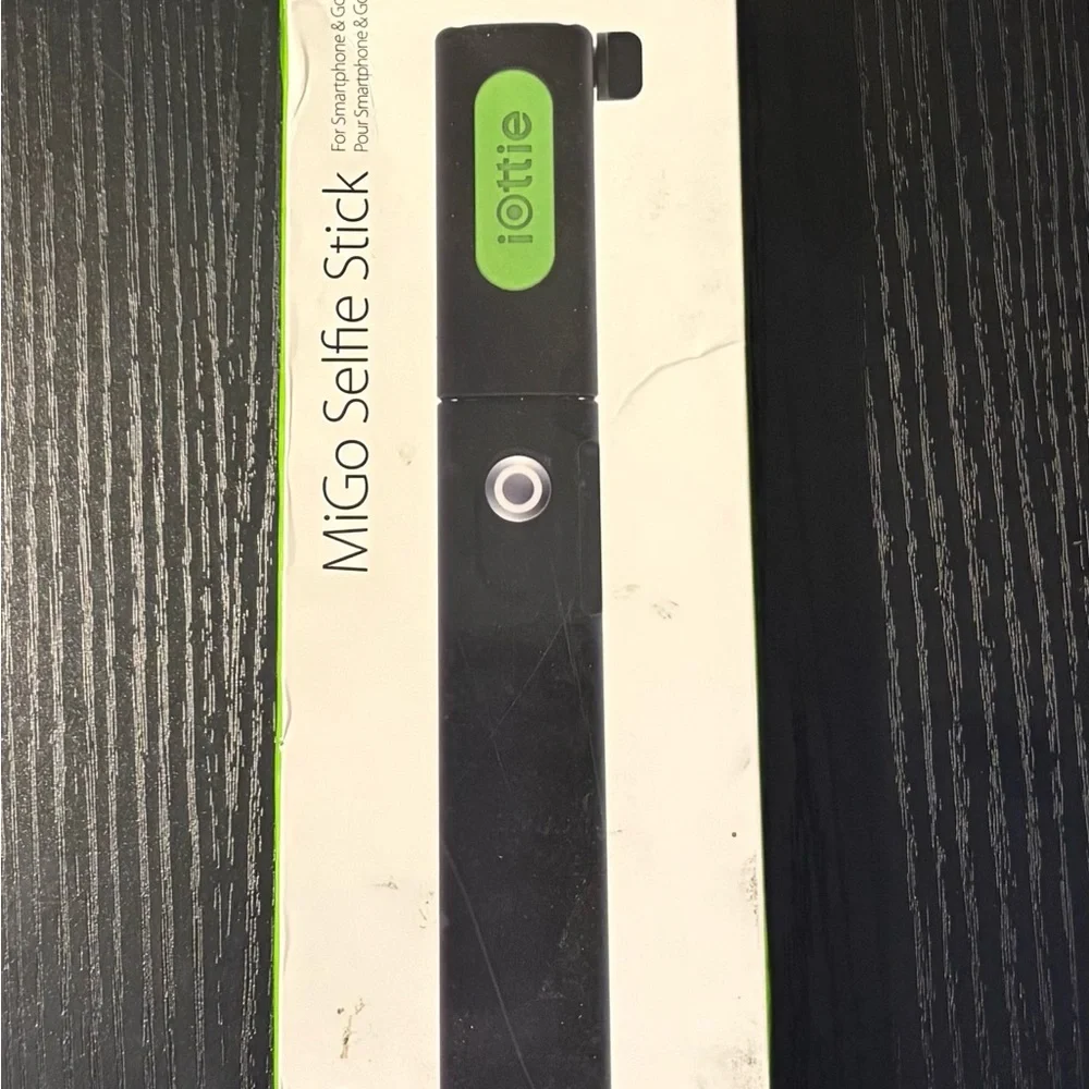 MiGo Black Selfie Stick - Portable Tripod Monopod